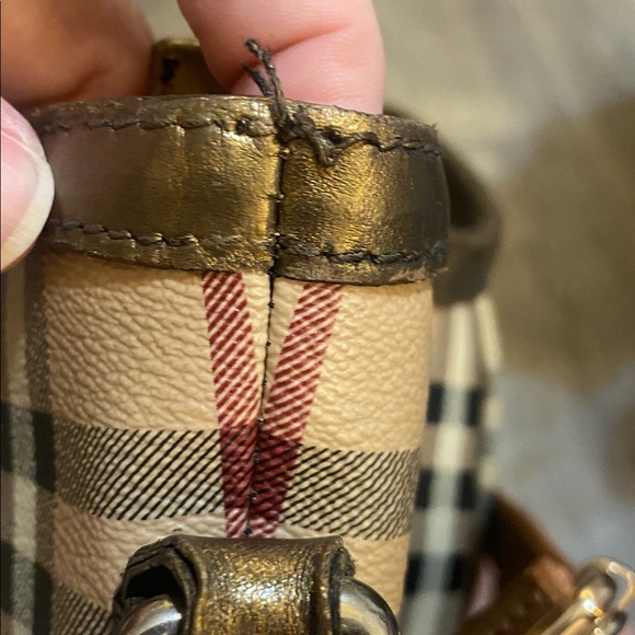 BURBERRY NOVA Check 🤎🌱🌼METALLIC bronze leather trim Bag. - Picture 14 of 15